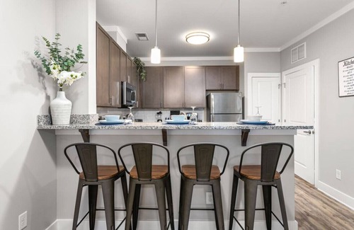 Greensboro Apartment | Long-term Stays in Greensboro 1 BD 1 BA