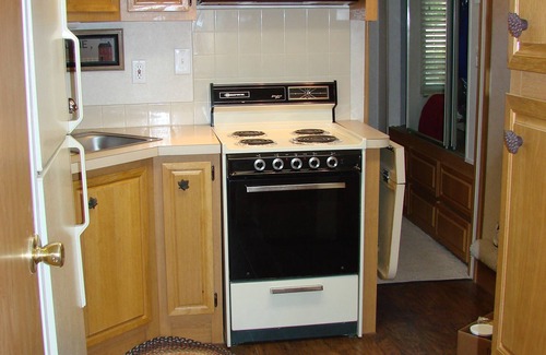 Breckenridge Ski Chalet | Long Term Winter Rentals (31 days minimum). PREFER RETIRED RENTERS.