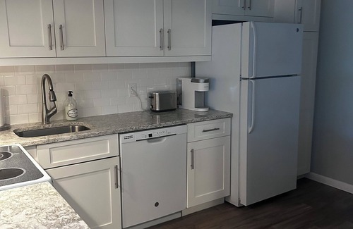 Bay Isles Condo | Longboat Key, FL 2bd, 2ba condo available, Dec’25 & Jan’26. Steps to the beach!