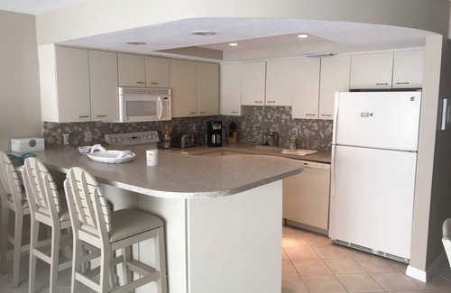 Whitney Beach House | Longboat Key with Gulf to Bay access. Beautiful view of Bishop's Bayou.