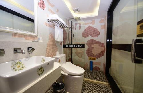 Changning Hotel | Longchen Holiday Hotel