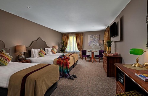 Newcastle West Hotel | Longcourt House Hotel