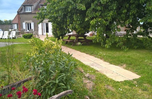 Ervauville House | Longère 220 m2 in enclosed garden of 1850 m2 with swimming pool 12x5- ping-pong- bicycles