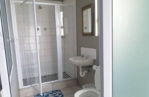 Quigney Beach Bed & Breakfast | Longfellow Lodge