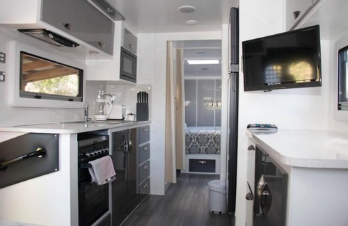 Longford RV Rental | Longford Riverside Caravan Park