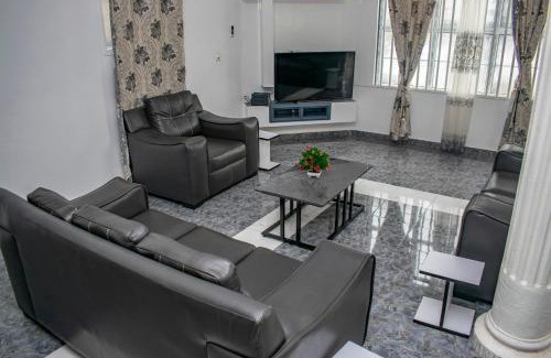 Buea Apartment | Longho Lodge Bundoma - Buea