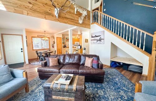 McCall House | Longhorn Hideaway by Casago McCall - Donerightmanagement