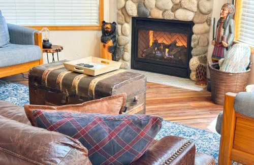 McCall House | Longhorn Hideaway by Casago McCall - Donerightmanagement