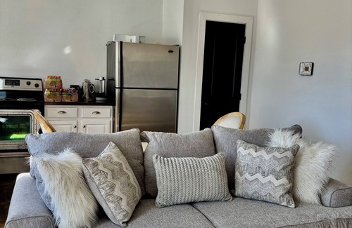 Elgin Cottage | Longhorn Ranch Casita