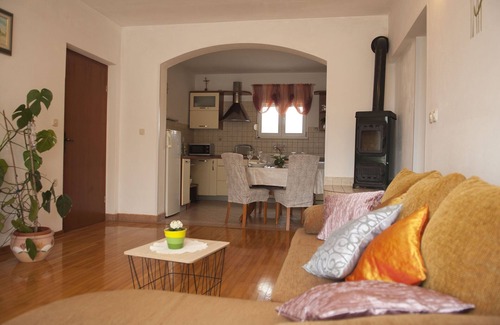 Municipality of Kali Apartment | Longin Lamljana- Two bedroom apartment with seaview balcony