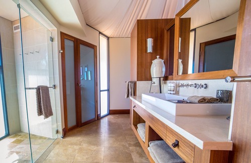 Yulara Cabin | Longitude 131