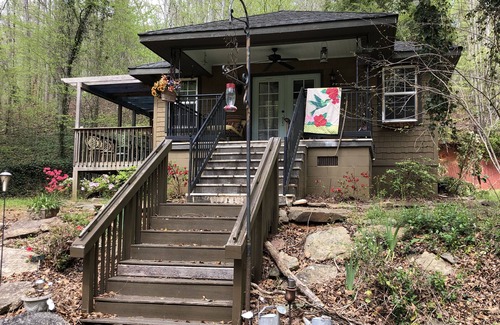 Westminster Cottage | Longrifle Lodge