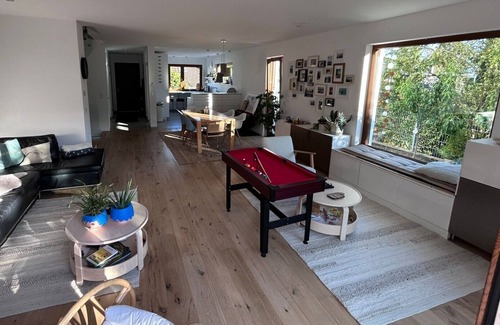Hofheim am Taunus House | Longterm Stay - Enjoy a Stylish Family Getaway in Our Spacious Home