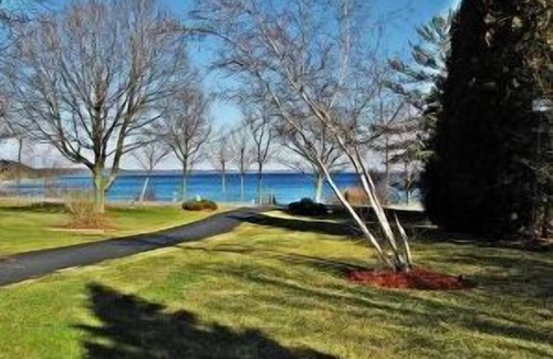Sheldrake Cottage | "Longview": FLX Lakefront Cottage w/Beachfront, Dock & Complimentary FLX Wine!