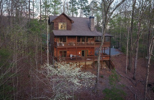 Cherry Log Cabin | Longview - Hot Tub, Game Room, Fire Pit