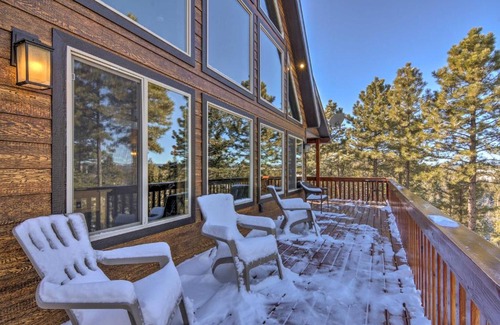 Mammoth Creek House | Longview Lodge with Furnished Deck and Fire Pit!