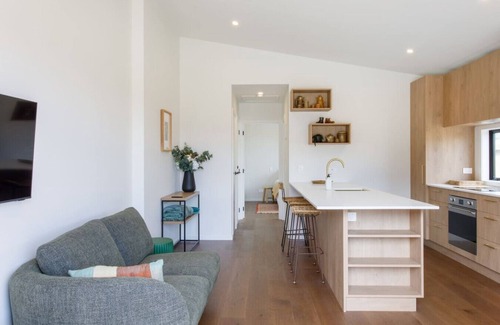 Lake Hawea Apartment | Longview Luxe Retreat