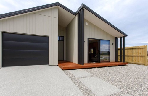 Lake Hawea Apartment | Longview Luxe Retreat