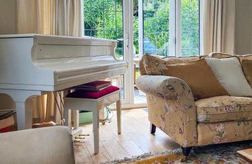Wooburn Moor House | Longways