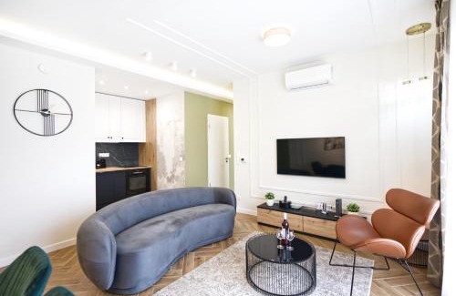 Belso-Ferencvaros Apartment | Lonyay Downtown Apartment by FirstHost