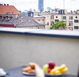 Belso-Ferencvaros Apartment | Lonyay Downtown Apartment by FirstHost