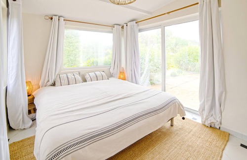 Port-des-Barques House | Look forward to a wonderful vacation in this beautiful vacation home!
