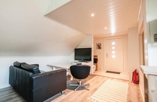 Oksvoll Apartment | Look forward to a beautiful vacation in scenic surroundings on the Fosen Peninsula.