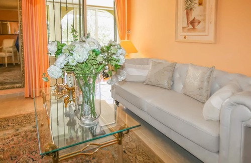 Abanilla House | Look forward to a tasteful vacation villa in the mountainous hinterland in southeastern Spain.