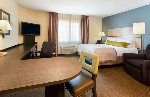 Mount Laurel House | Look No Further! Free Parking, Pets Allowed, Short Drive to Liberty Bell Center