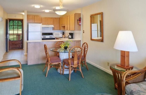 Nawiliwili Apartment | Look No Further! 2 Convenient Rooms w/ Private Balcony to Enjoy Fantastic View