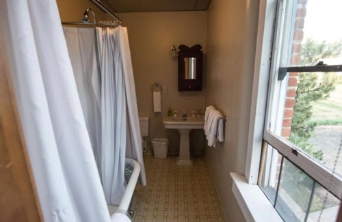 Dufur House | Look No Further! 3 Units w/ Free Parking, Minutes from Columbia River Gorge!