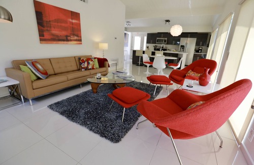 Racquet Club Estates House | Look to the West . on Via Miraleste!