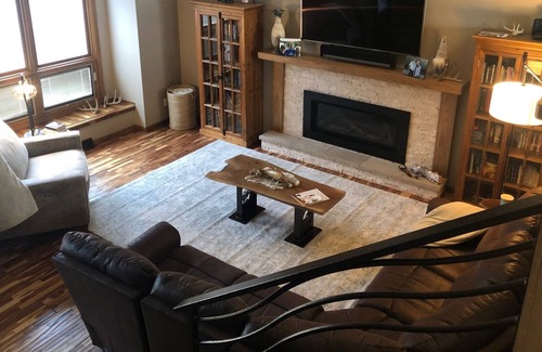 Rapid City House | Look to the West