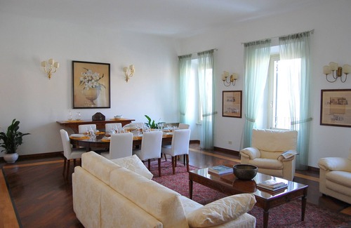 Navona Apartment | LOOK UP OUR RATES
