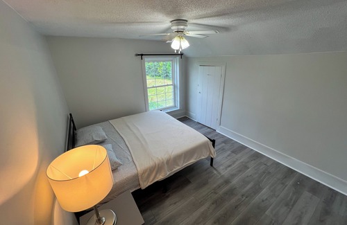 Halton Regional Municipality Other | Looking for a getaway in the woods close to the city?(pet friendly, party?)