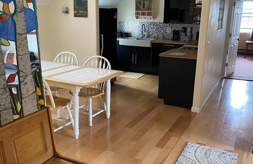 Florissant Apartment | Looking for a place centrally located between all the sites, you've found it!