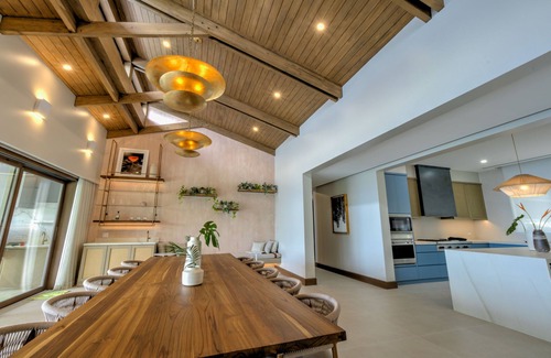 Papagayo Peninsula Villa | Looking for a summer destination? Casa Tres Monos is waiting for you