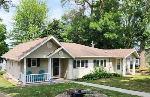 Village of Harrison House | Looking for the perfect Wisconsin lake house for your family fun?