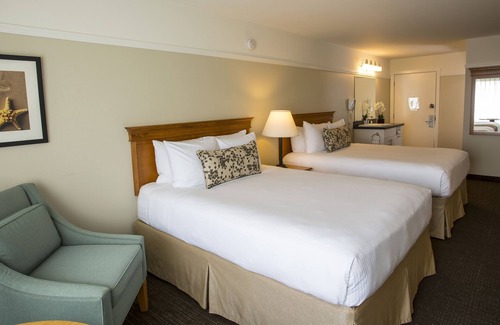 Lincoln City Hotel | Looking Glass Inn