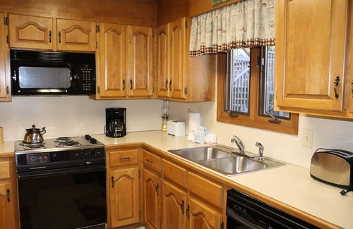 Sugar Mountain Condo | 'Lookout' Condo w/Direct Access to Slopes!