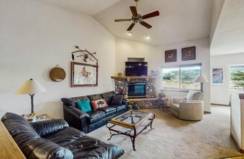 Dillon Apartment | Lookout Ridge 63