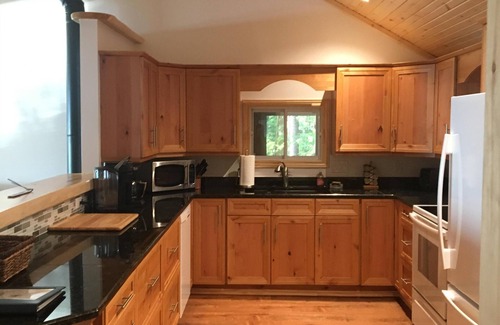 Killaloe Cottage | Loon Lodge - Golden Lake (Cottage & Bunkie -Sleeps 8)