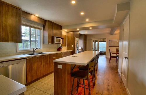 French River Cottage | Loon Lookout - Beautiful Waterfront Cottage w/Sauna, Amazing Views, AC, Wi-Fi
