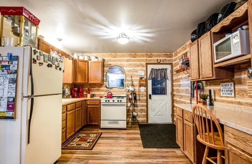 Rhinelander House | Looney Bin Cabin