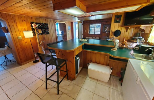 Old Town Cabin | Looney Lodge Rustic and unplugged.