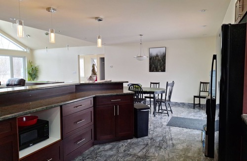 Manitoba House | Loons Nest: Hot Tub, short walk to the lake/beach, 5 min drive to Grand Beach