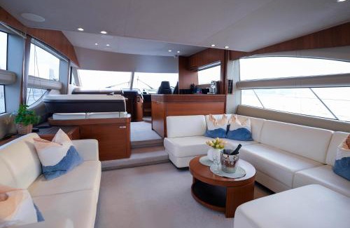 Dubai Marina Boat Rental | LOOP Yachts Rental