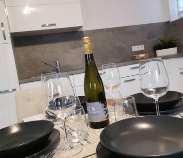 Kitzingen Apartment | LOOT: Moderne Wohnung/Zentral