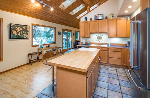 Lopez Island House | Lopez Island, Painted Rock House #301