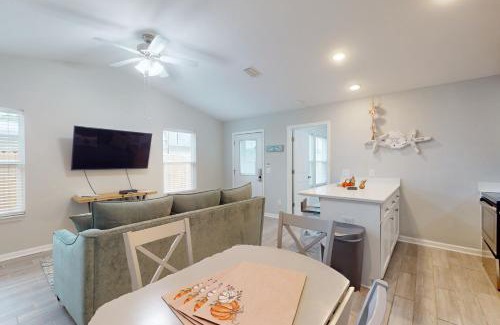 Treasure Cove House | Loquat Bungalow